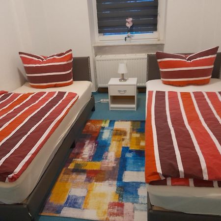 70 Qm Ferienwohnung Mit 2 Schlafzimmern Zwickau Kültér fotó