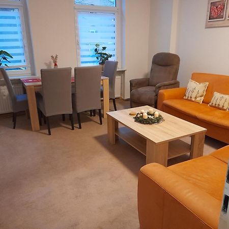 70 Qm Ferienwohnung Mit 2 Schlafzimmern Zwickau Kültér fotó