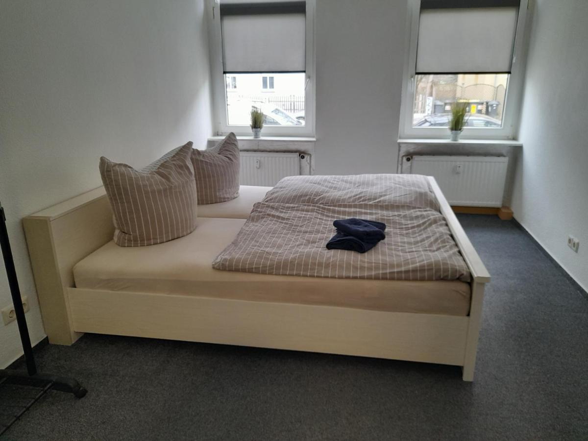 70 Qm Ferienwohnung Mit 2 Schlafzimmern Zwickau Kültér fotó