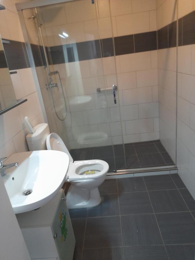 70 Qm Ferienwohnung Mit 2 Schlafzimmern Zwickau Kültér fotó