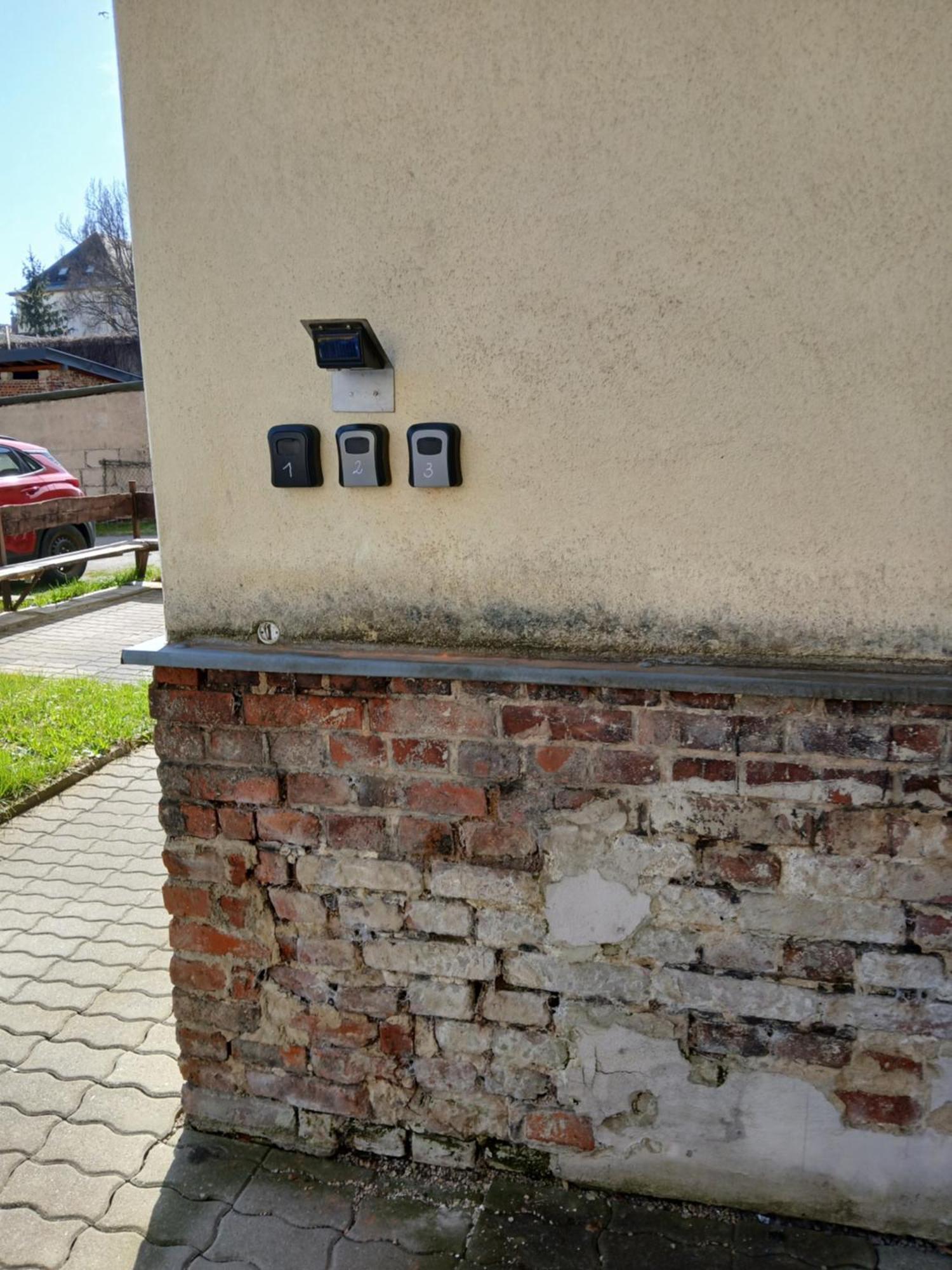 70 Qm Ferienwohnung Mit 2 Schlafzimmern Zwickau Kültér fotó